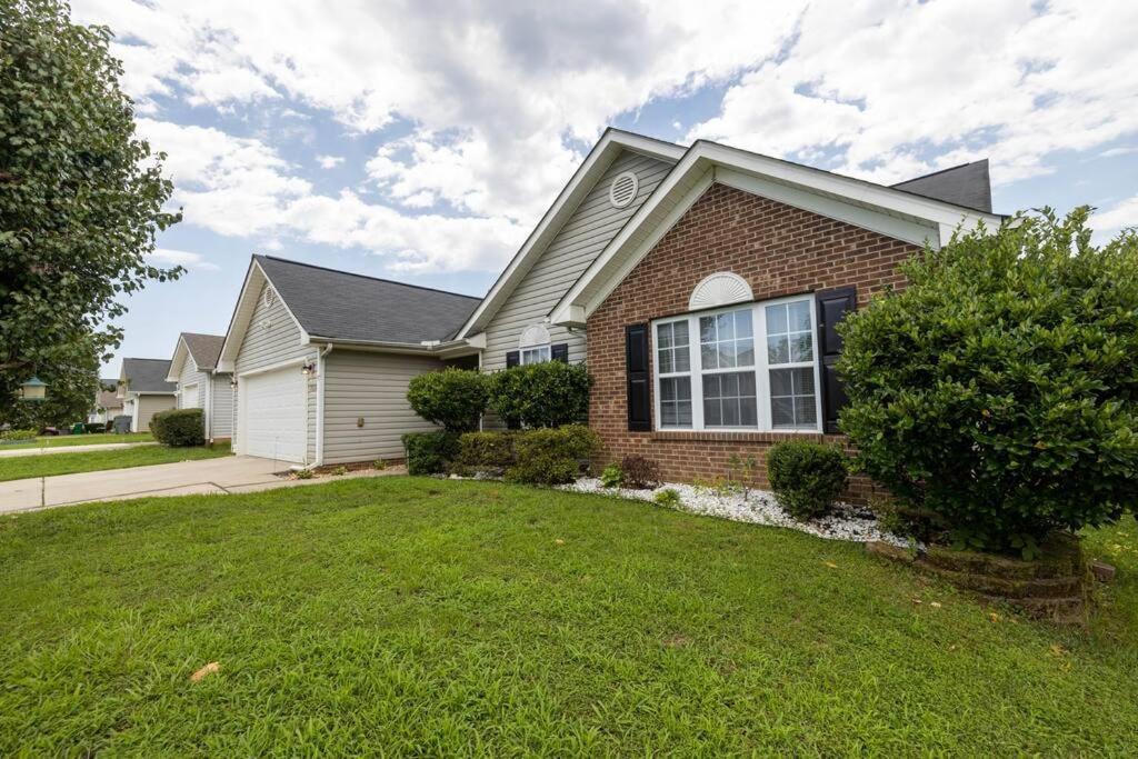 Queen City Family-Friendly Entire House, Charlotte Exterior foto