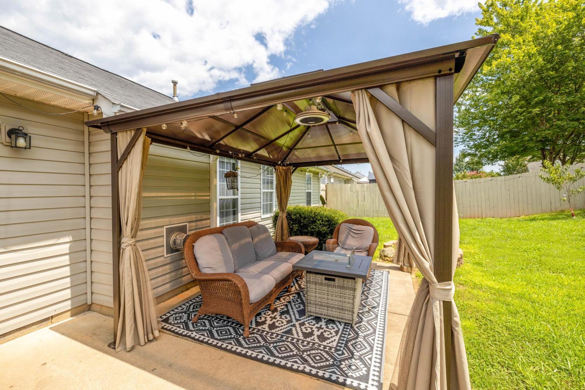 Queen City Family-Friendly Entire House, Charlotte Exterior foto